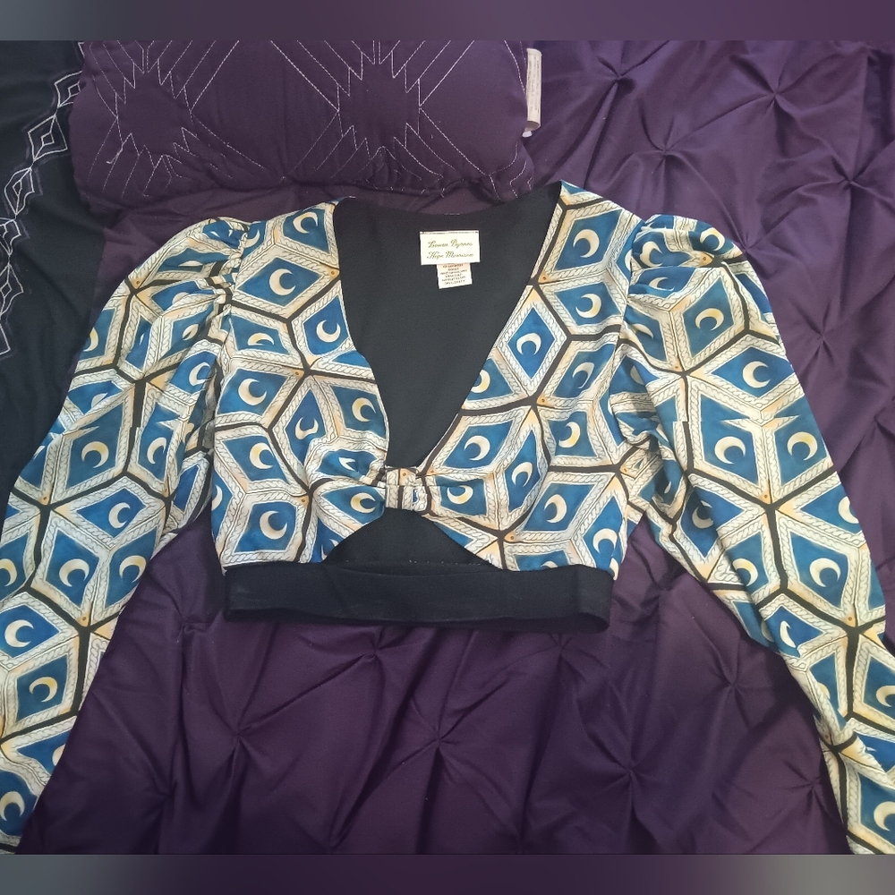 Moon tiles top